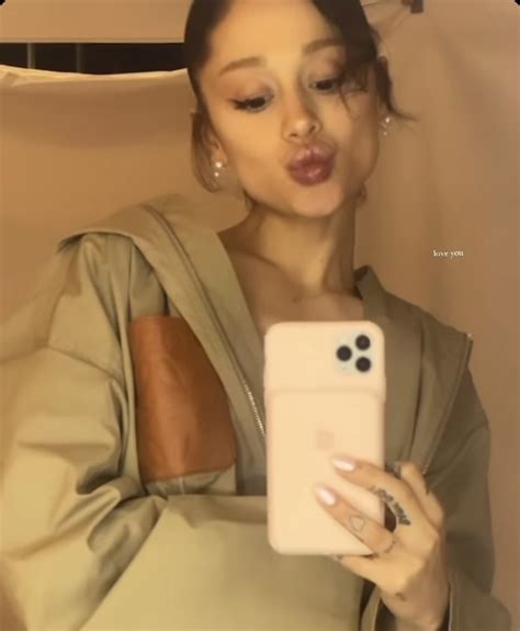 ariana grande foto sexy|Ariana Grande (@arianagrande) • Instagram photos and videos